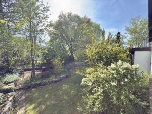 Blick auf Grillplatz