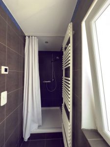 Dusche (DG)