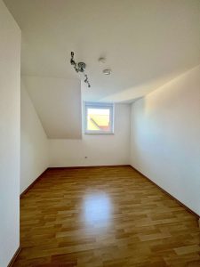 Ankleide od. Arbeitszimmer