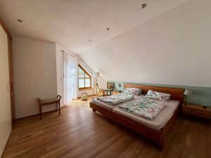 Schlafzimmer (OG)